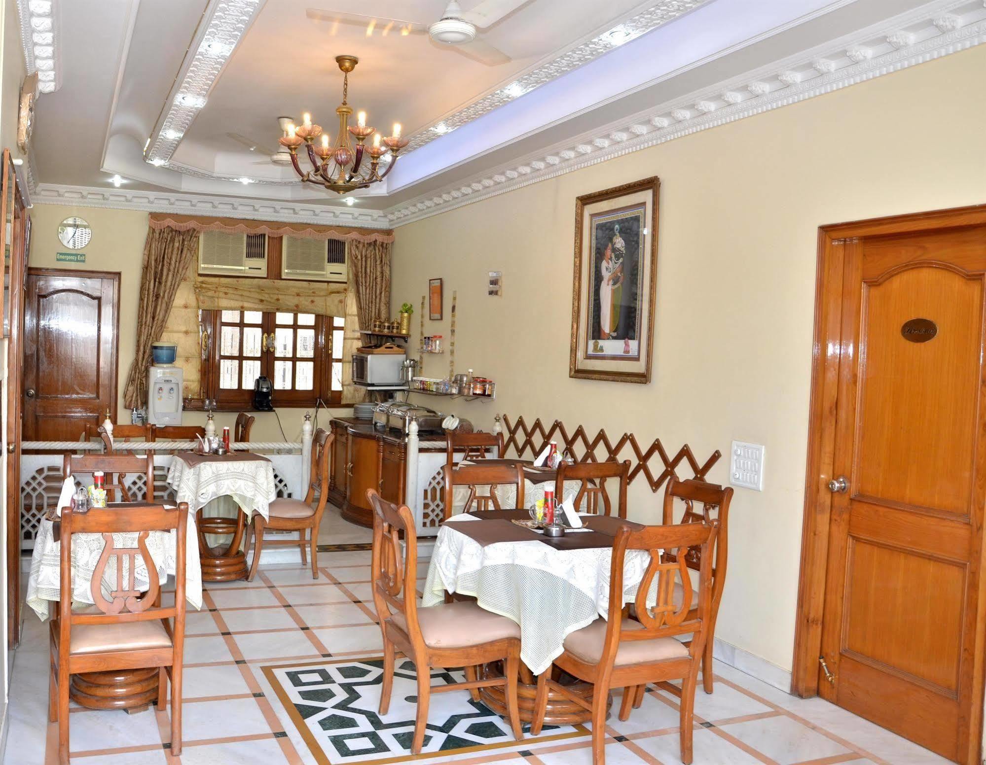 Bajaj Indian Home Stay New Delhi Luaran gambar