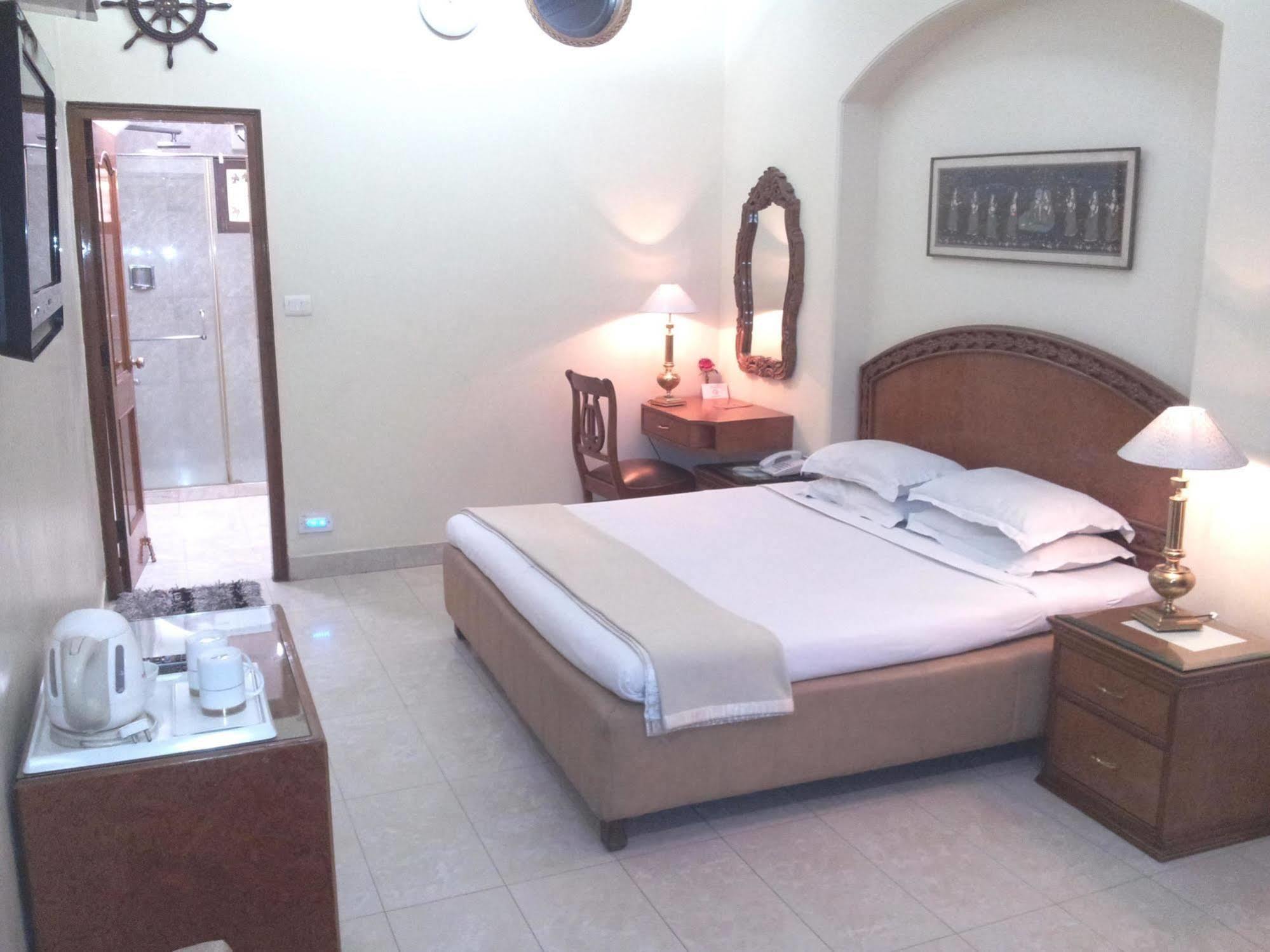 Bajaj Indian Home Stay New Delhi Luaran gambar